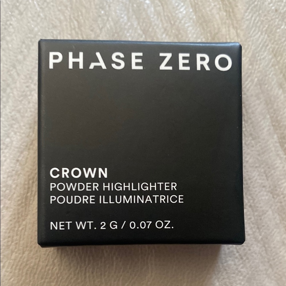 Crown Powder Highlighter - Black